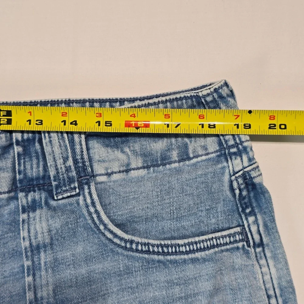 American Eagle Womens 16 Cargo Denim Shorts Light Wash Stretch Real Good Utility